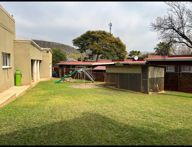 6 BEDROOM HOUSE FOR SALE IN CASHAN